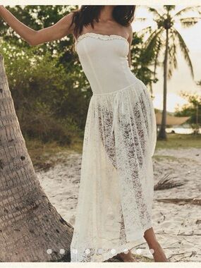Doen Zinnia Lace Maxi Skirt